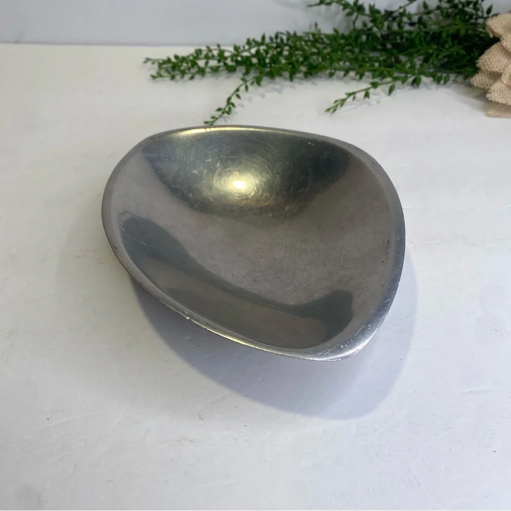 Vintage Nambe #563 Tri Corner Nut Bowl Serving Dish Metal Alloy USA